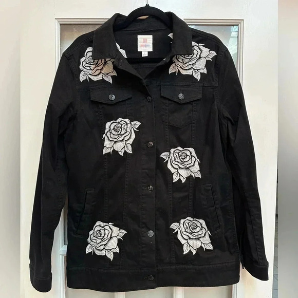 LuLaRoe | Jaxon Black w/ Grey Embroidered Roses Denim Jean Jacket Size L NWOT - Picture 10 of 10